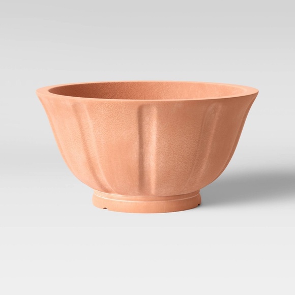 Smith & Hawken Other - Smith & Hawken concrete bowl planter terracotta